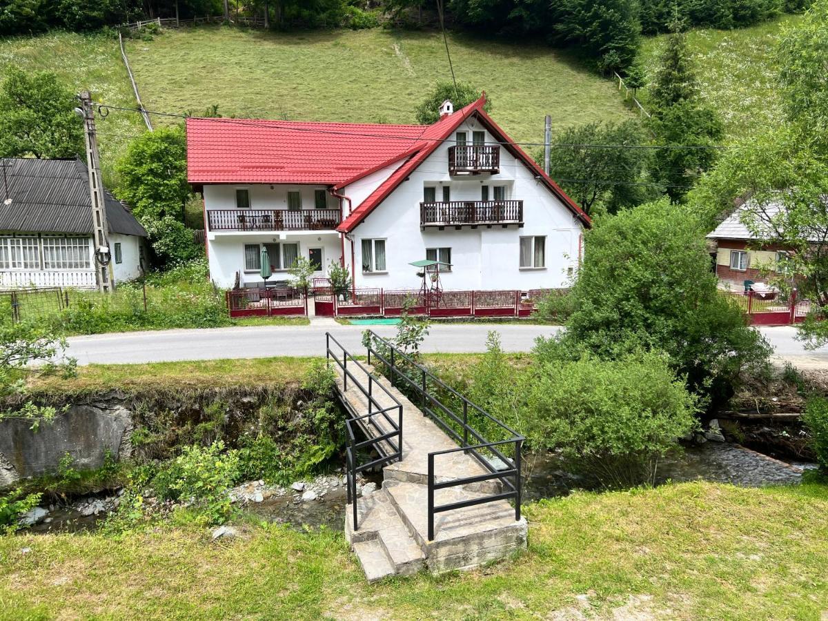 Hotel Casuta De Langa Padure Moeciu De Sus Exterior foto