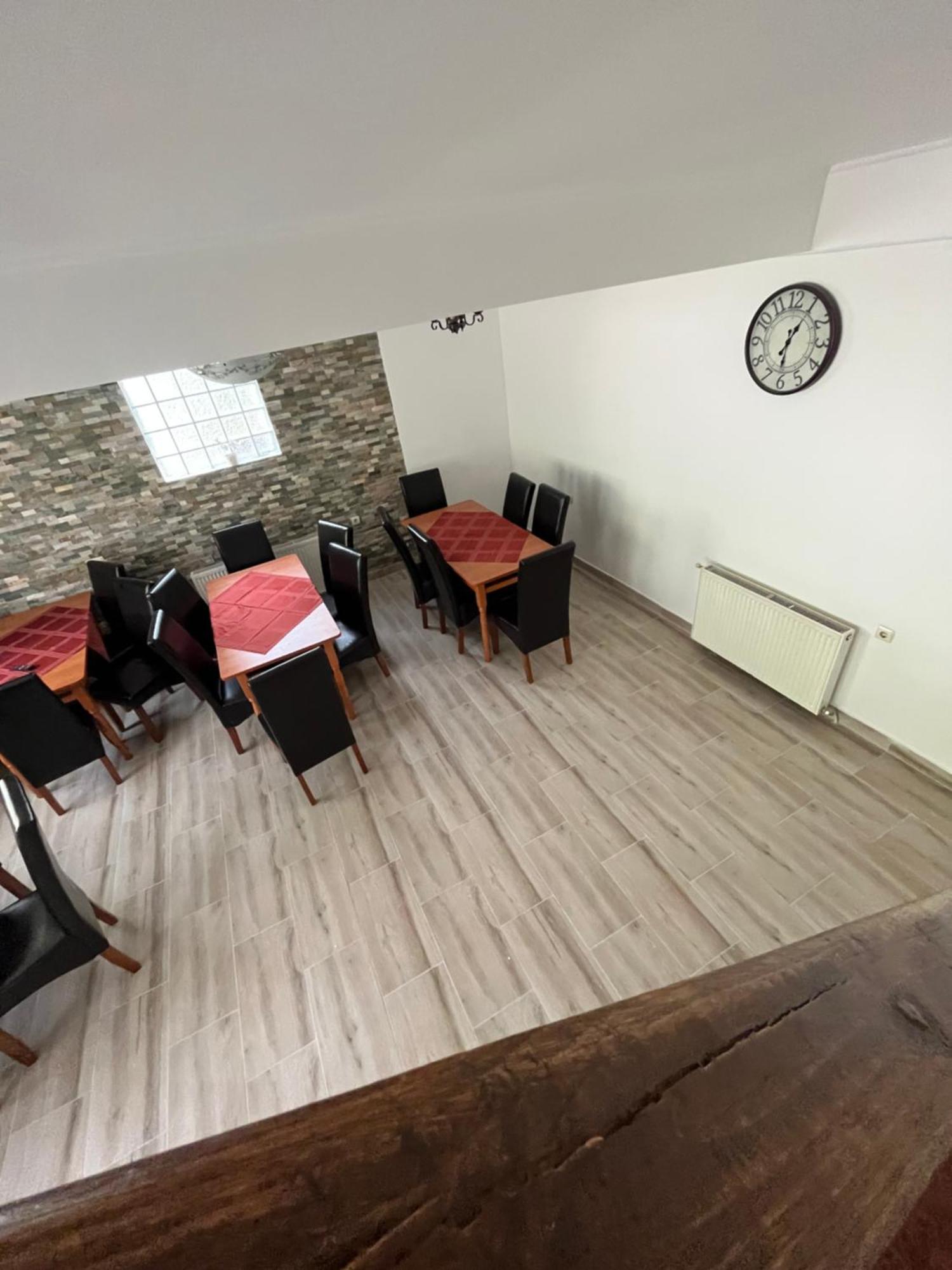 Hotel Casuta De Langa Padure Moeciu De Sus Exterior foto